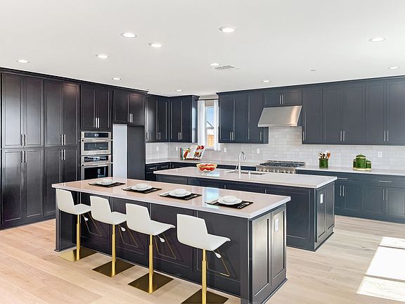 2nd image of 174 Raven Cir