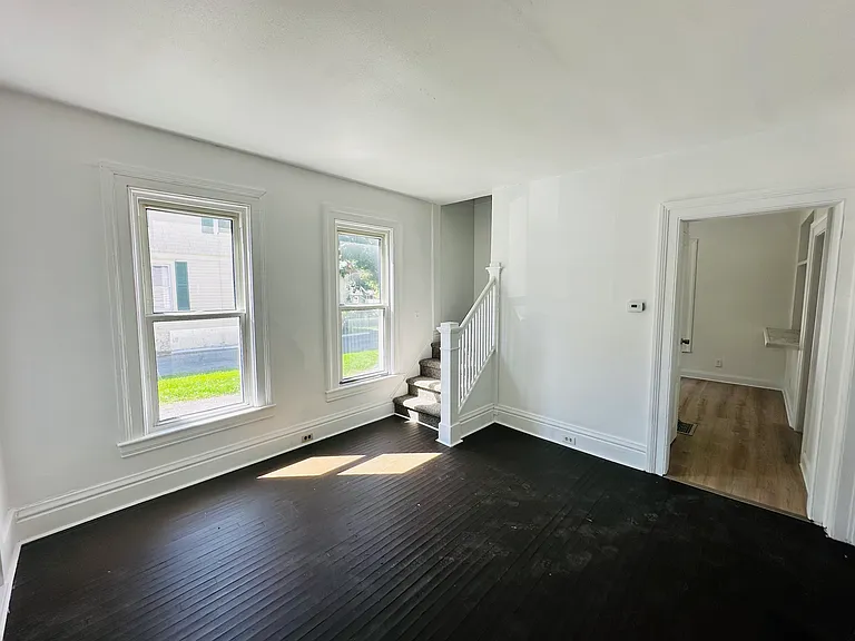 436 S Hamilton St — Photo 2