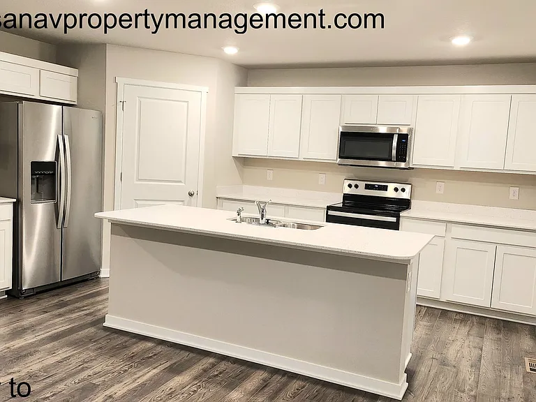 2459 SE Fox Valley Dr — Photo 8