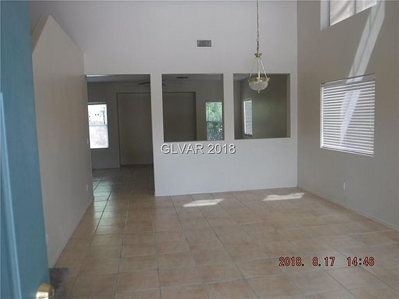 2nd image of 2562 Highland Cliff Dr