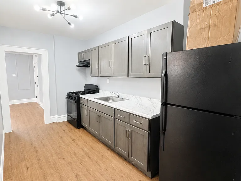 917 Grove St #1B — Photo 4
