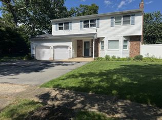 (Undisclosed Address), Huntington, NY 11743