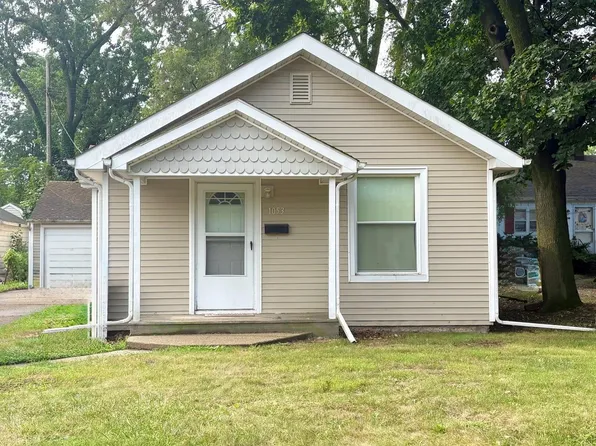 1053 Myrtle Ave, Waterford, MI 48328