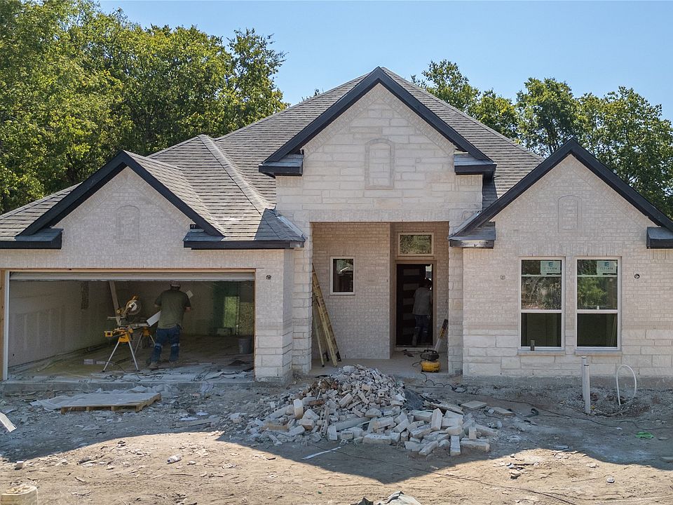 1st image of 511 Armstrong Rd