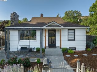 1022 E 13th St, The Dalles, OR 97058