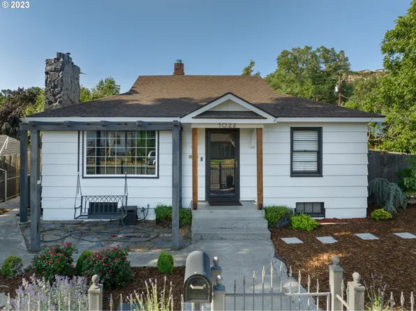 1022 E 13th St, The Dalles, OR 97058