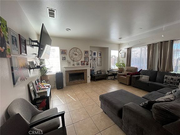 4th image of 43407 Hampton St