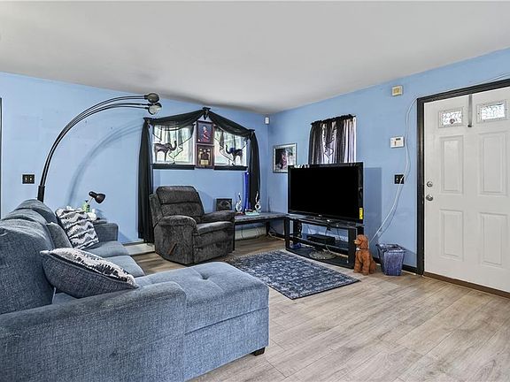 3rd image of 328 Blackstone St