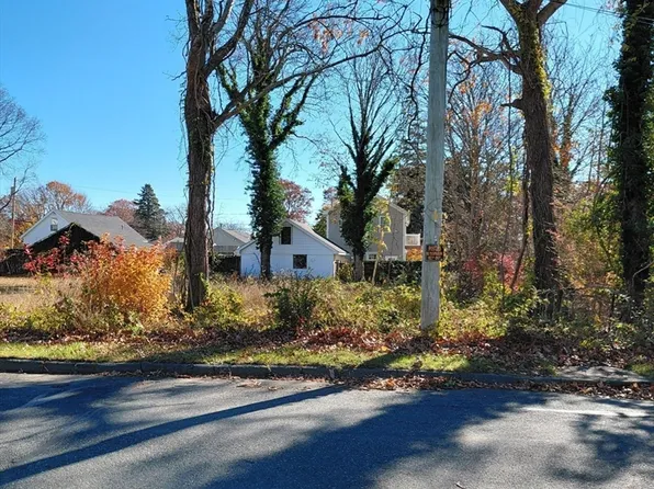 3-3.5 Golf St, Fairhaven, MA 02719