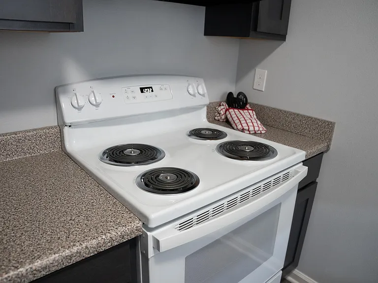 Oak Lane Apartments — Photo 20