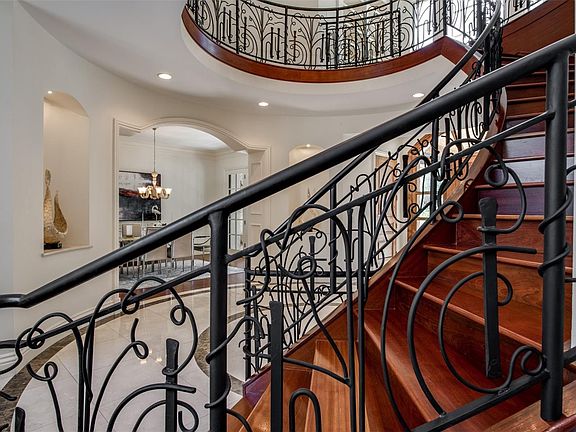 5th image of 3455 Belcaro Ln