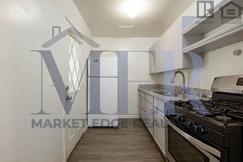 3311 E Cambridge Ave #1 Photo 1