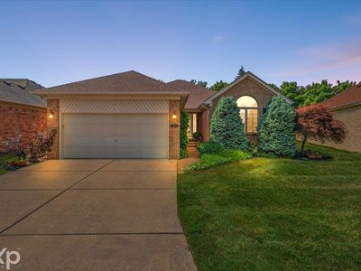 41827 Fairmouth Park Dr, Clinton Township, MI, 48038