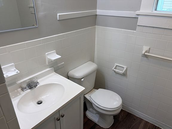 4th image of 1149 Raymond St