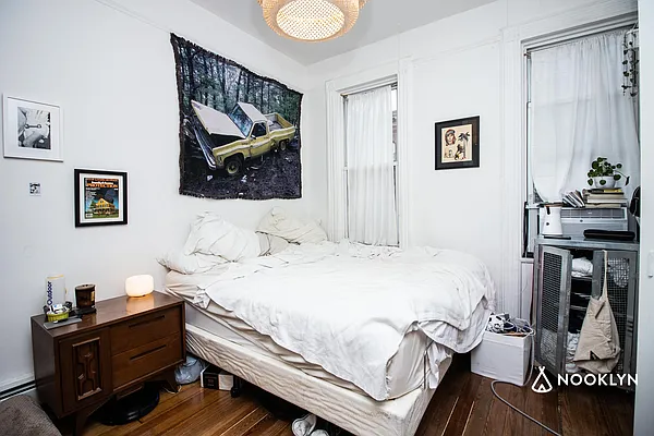 Rented by Nooklyn NYC LLC | media 46