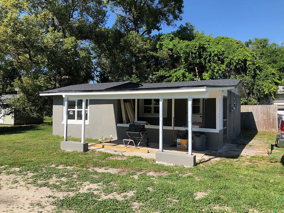 1st image of 208 Jennie Jewel Dr