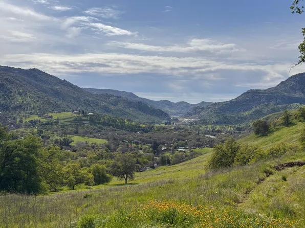 42065 Quail Run Dr Drive, Three Rivers, CA 93271