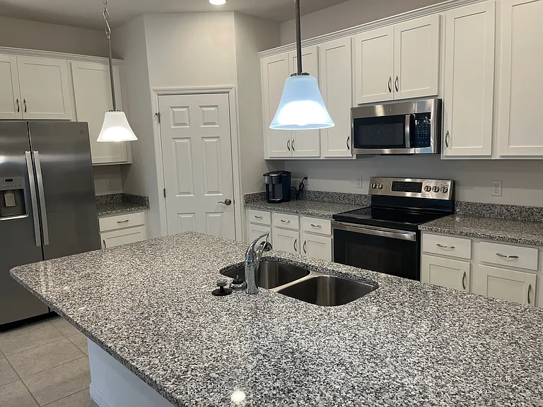 1658 Blue Lagoon Cir — Photo 26