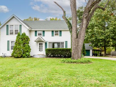 2481 W John Beers Rd, Stevensville, MI, 49127