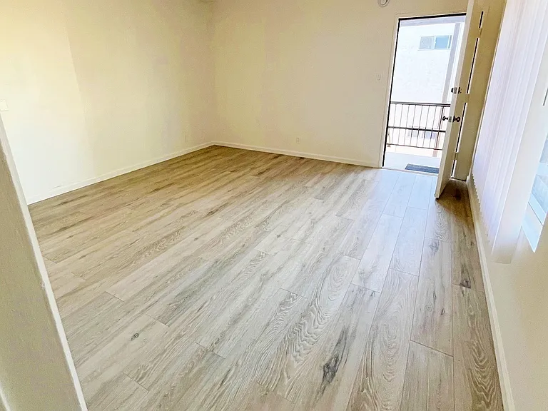 2405 S Denison Ave #4 — Photo 3