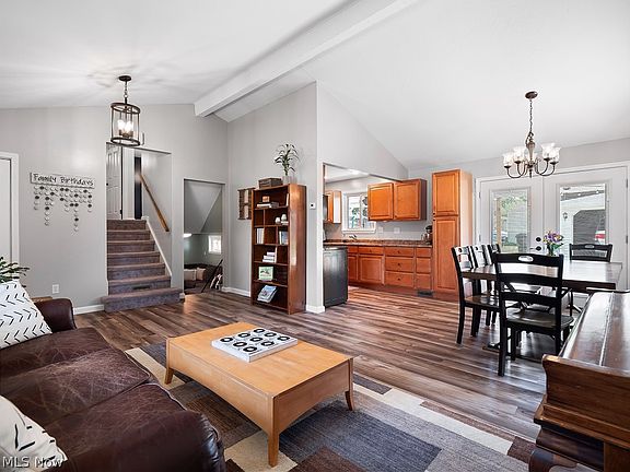 4th image of 6563 Harrow Dr