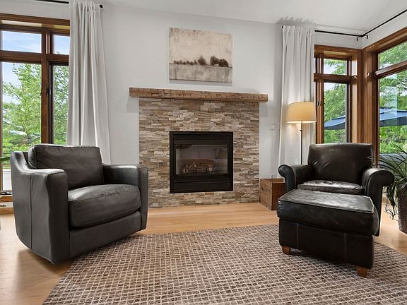 4th image of 45 Bellevue Pl