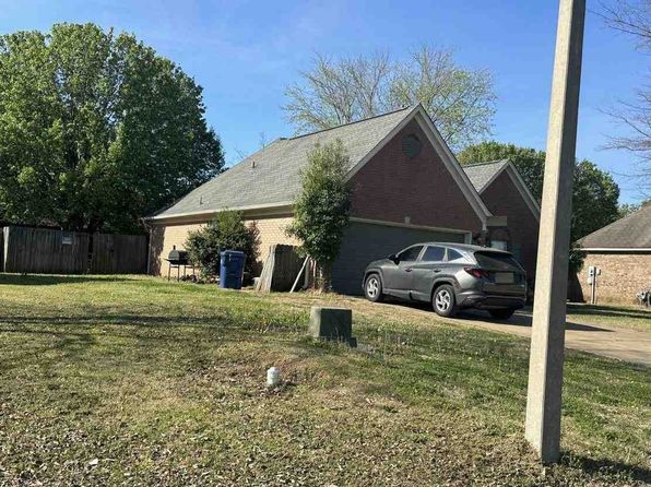 3367 Court Dr, Horn Lake, MS 38637