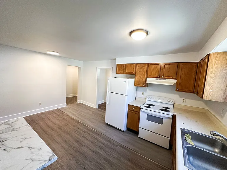 64 Grant Street — Photo 8