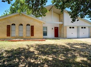 6909 Post Oak Dr, North Richland Hills, TX 76182