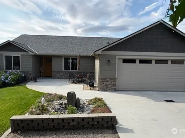 4062 Knowles Road, Wenatchee, WA 98801
