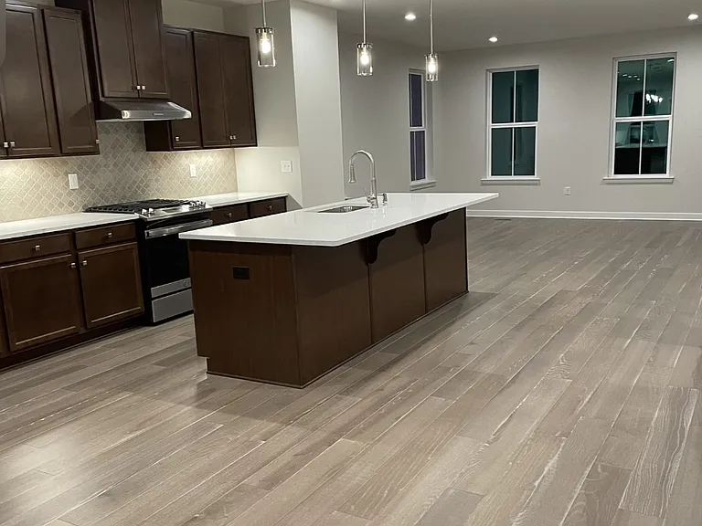 108 S Durham Dr — Photo 13