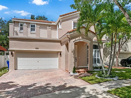 5030 SW 155th Ter Photo 1