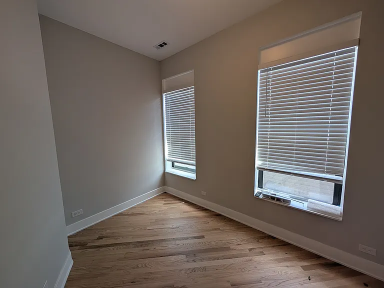916 N Noble St #2F — Photo 7