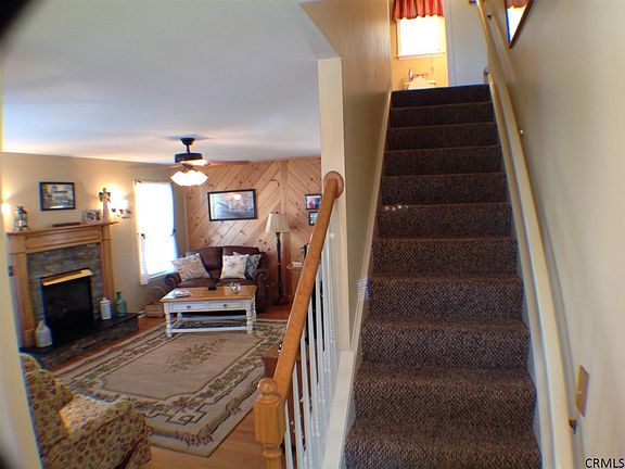 5th image of 26 Anna Ct