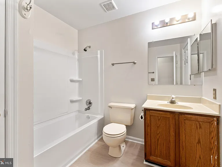12820 Lake Wilderness Ln — Photo 11