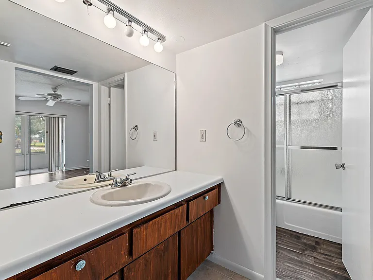 5570 Tamberlane Cir #131 — Photo 24