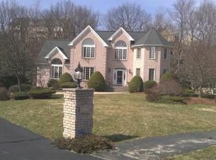 4 Candlewood Ct, Saugus, MA 01906