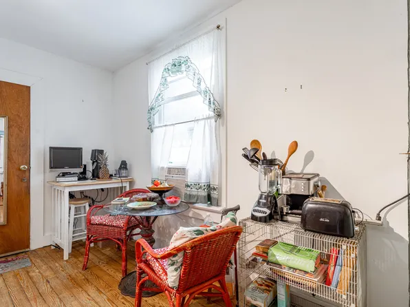 31 Crescent Avenue image 9 of 42