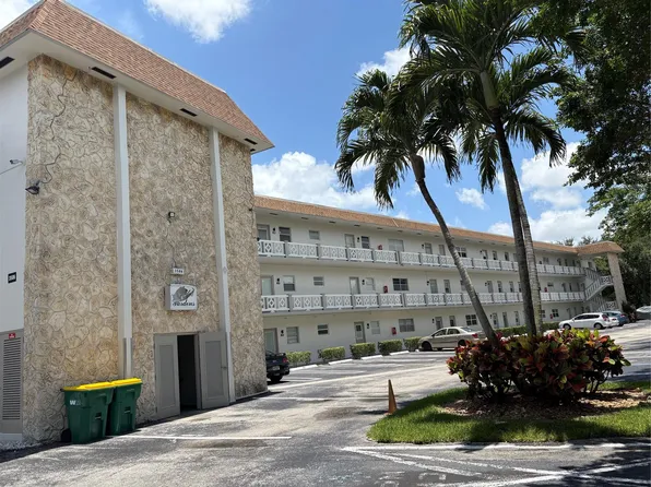 3506 NW 49th Avenue #604, Lauderdale Lakes, FL 33319