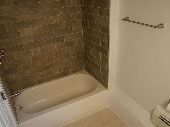 bath 2 tub