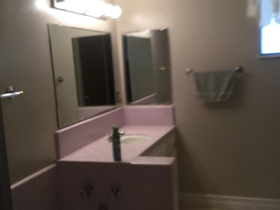 5th image of 1235 Armstrong Dr