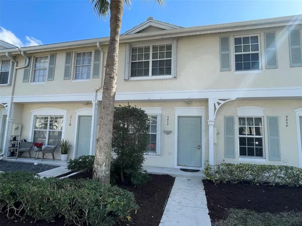 9844 NW 56th Pl, Pompano Beach, FL 33076