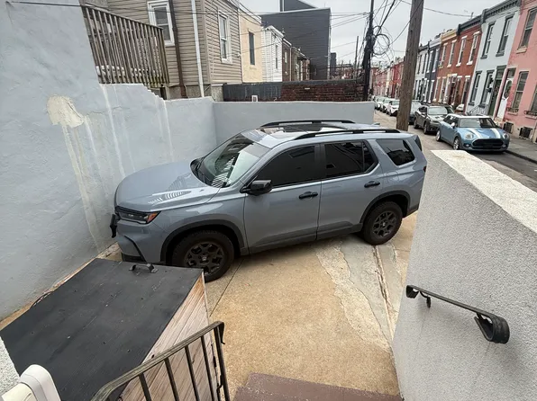 932 N 29th St, Philadelphia, PA 19130