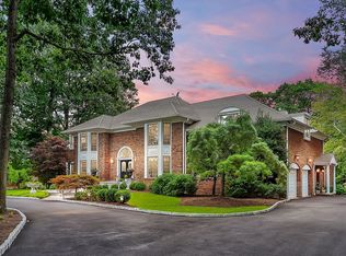 833 Trailing Ridge Rd, Franklin Lakes, NJ 07417