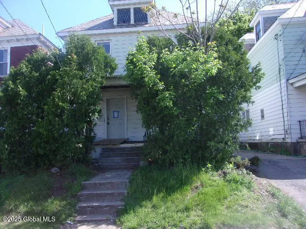 1745 Becker Street, Schenectady, NY 12304