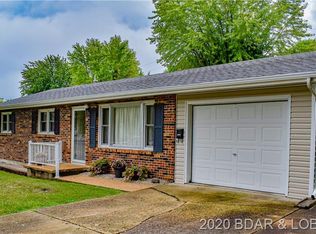 1100 McKinley Dr, Eldon, MO 65026