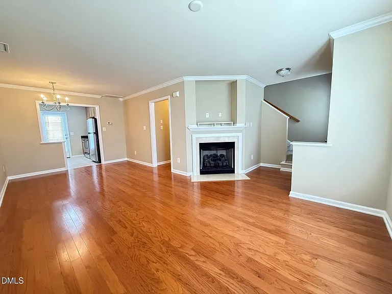 9911 Cleaver Ct — Photo 3