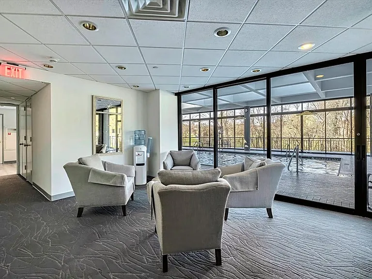 50 E Hartsdale Ave #1W — Photo 29