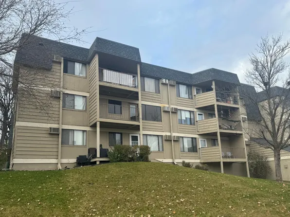 4001 Heritage Hills Dr APT 210, Bloomington, MN 55437