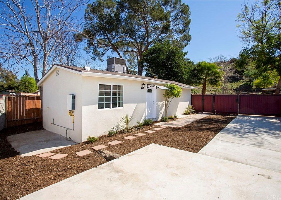 1st image of 9651 Sunland Pl